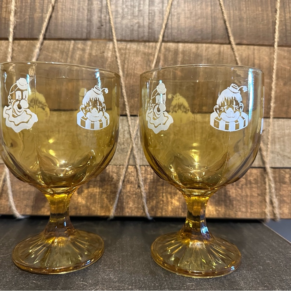 Set of 2 Vintage Carnival Circus Clowns Amber Glasses Goblets